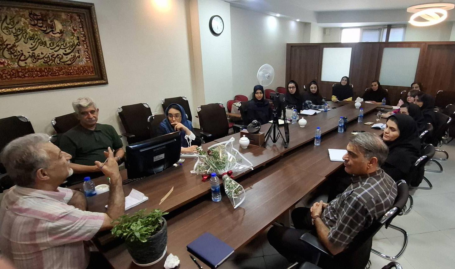 برگزاری کارگاه قصه گویی با حضور آقای رحماندوست